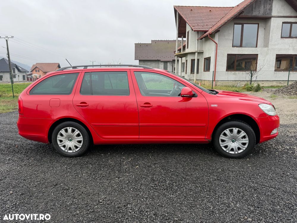 Skoda Octavia Combi 2.0 TDI DPF 4x4 Elegance - 3