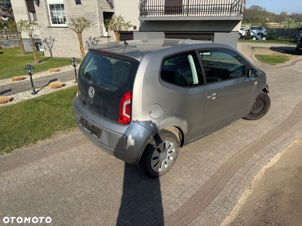 Volkswagen up! Active - 7