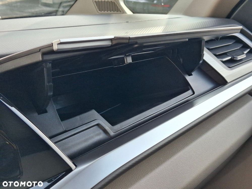 Volkswagen Multivan 2.0 TDI L2 Life DSG - 27