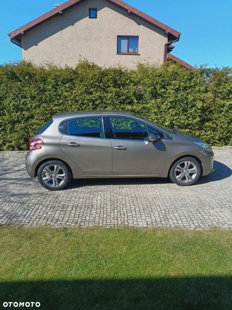 Peugeot 208 PureTech 82 Allure - 13