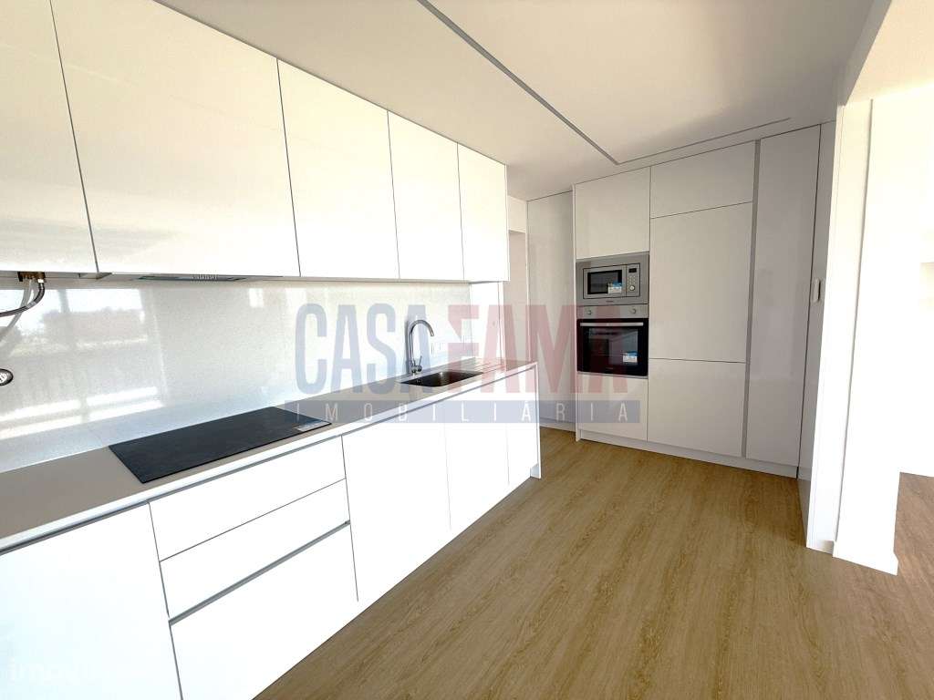 Moradia T3 Remodelada em 1ª Linha de Mar - Aver-o-Mar - Grande imagem: 4/21