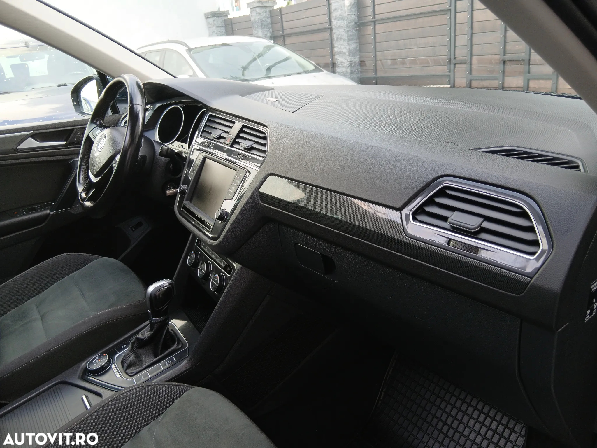 Volkswagen Tiguan 2.0 TDI SCR 4MOTION (BlueMotion Techn.) DSG Highline - 8