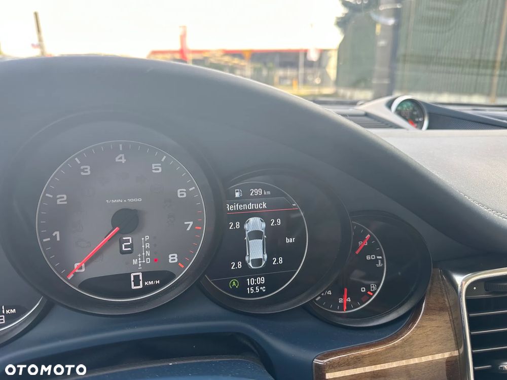 Porsche Panamera 4S - 21