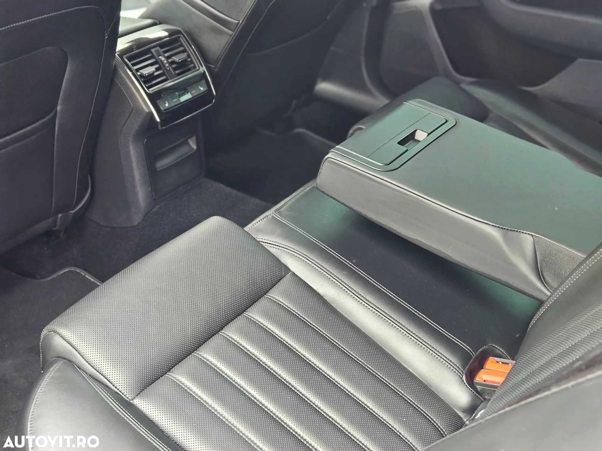 Skoda Superb 2.0 TDI 4X4 DSG Laurin & Klement - 16