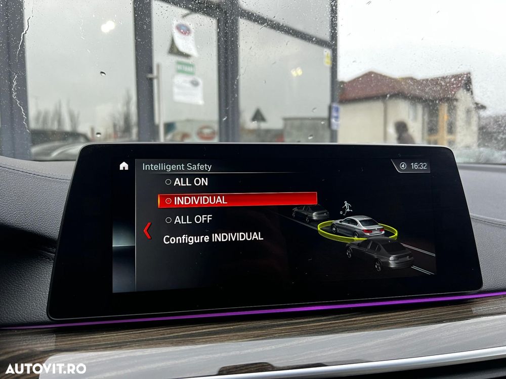 BMW Seria 5 520d xDrive AT - 19