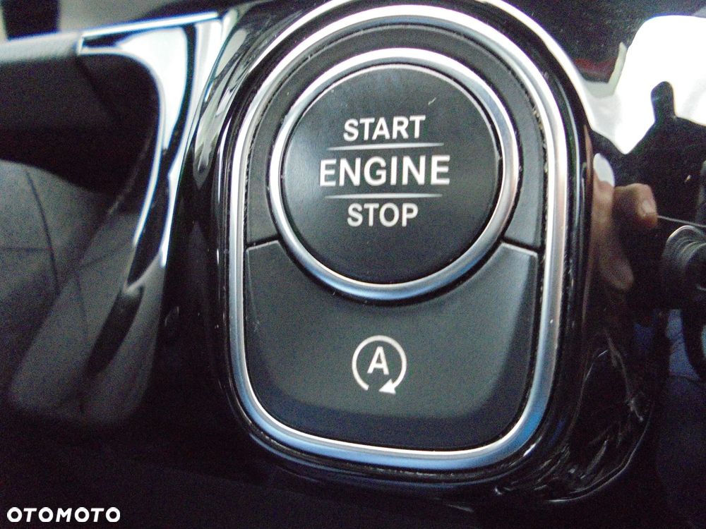 Mercedes-Benz GLA 220 d 8G-DCT AMG Line - 32