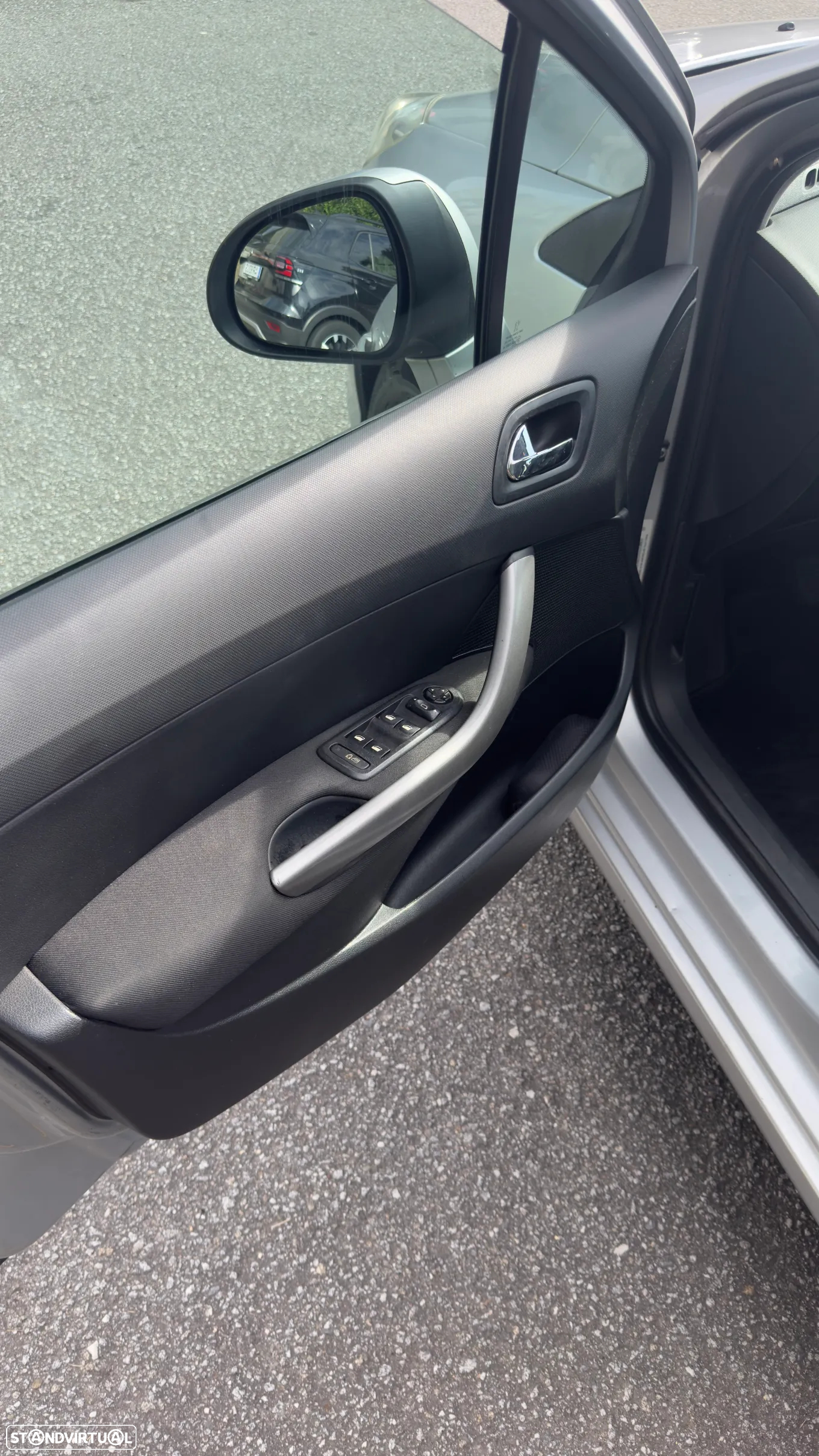 Peugeot 308 1.6 HDi Executive - 19