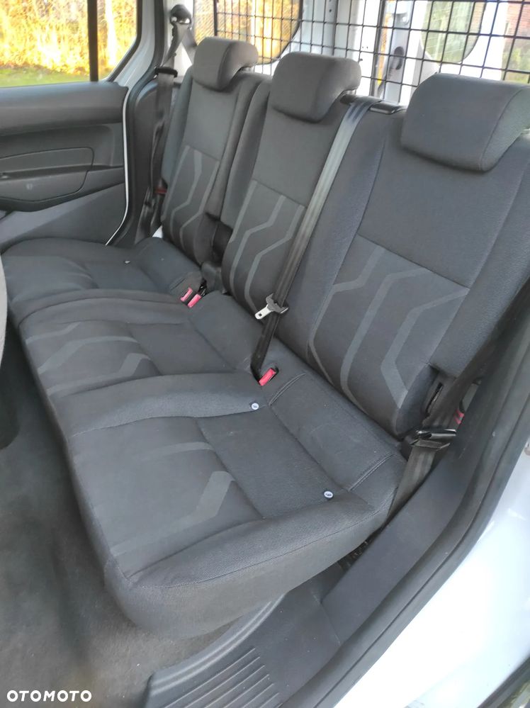 Ford Transit Connect - 15