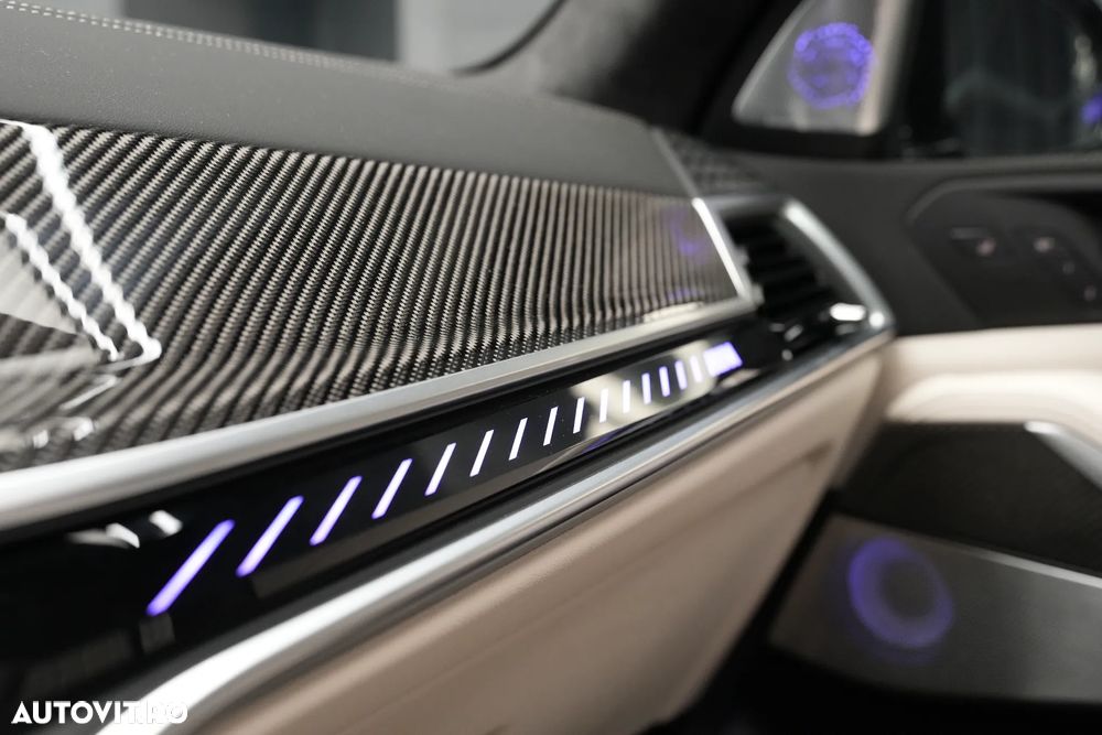 BMW X5 M M60i xDrive AT MHEV - 33