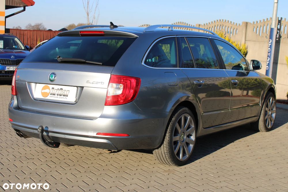 Skoda Superb 2.0 TDI Ambition DSG - 15