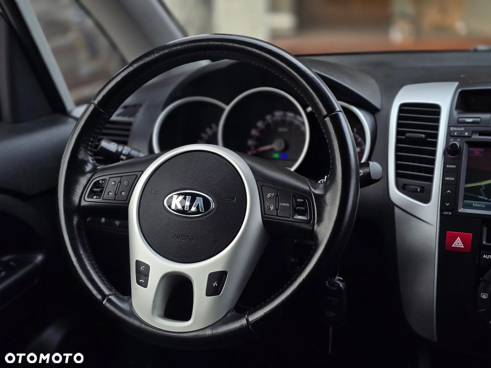 Kia Venga - 24