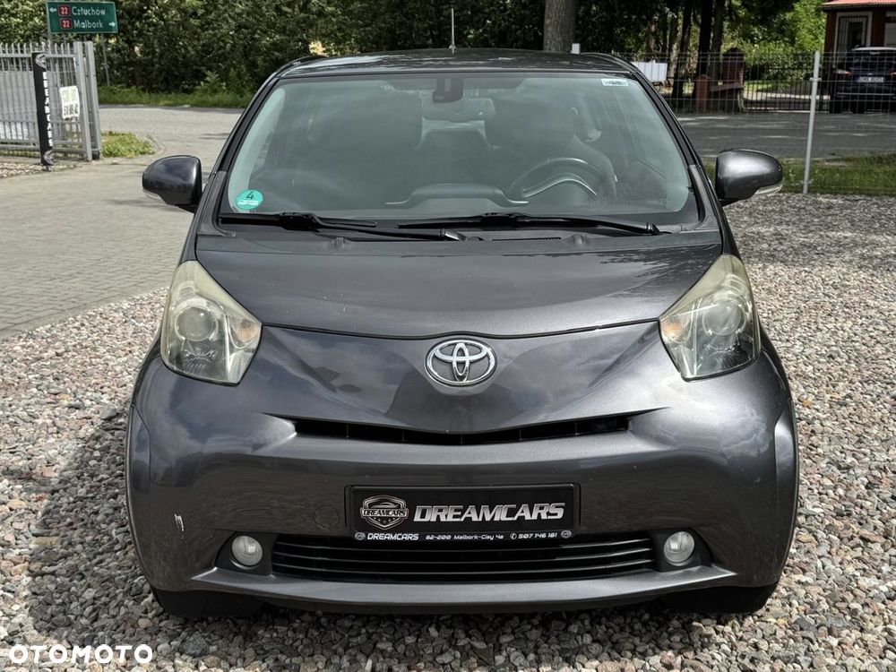 Toyota iQ - 5