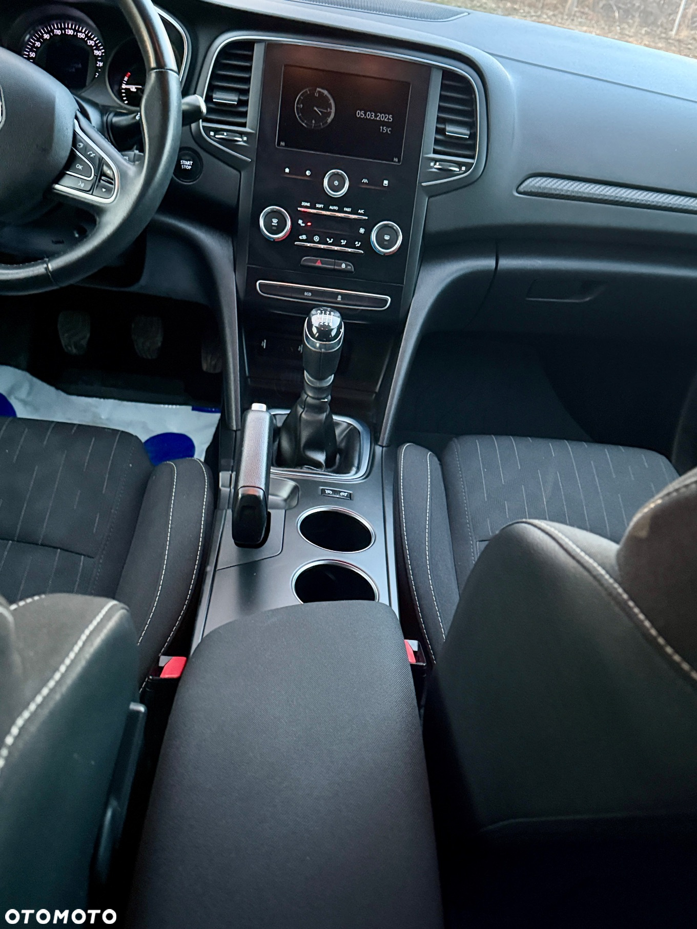Renault Megane 1.5 Blue dCi Intens - 17