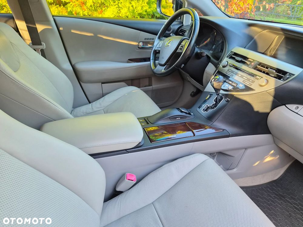 Lexus RX - 12