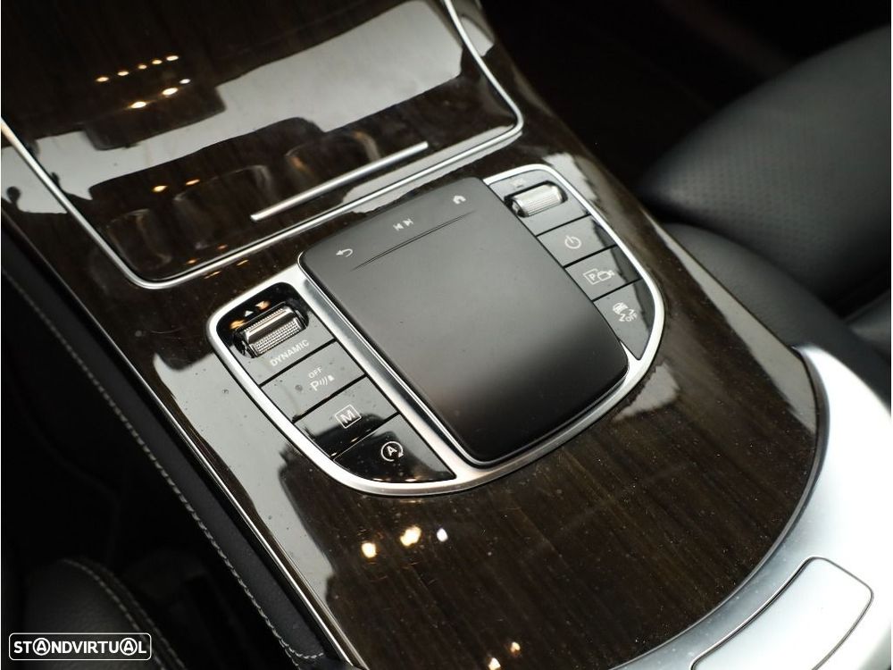 Mercedes-Benz GLC 200 d 4Matic — fotografia 21