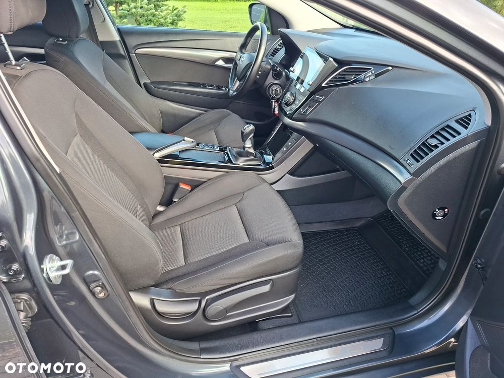 Hyundai i40 Kombi 1.7 CRDi Trend - 16