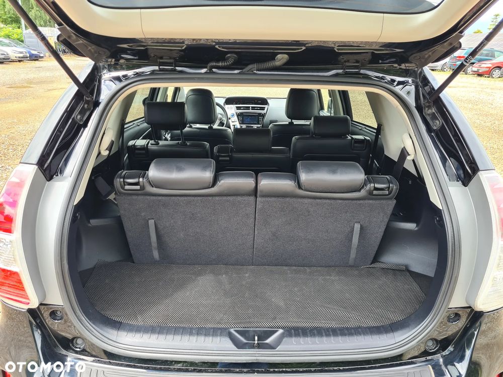Toyota Prius+ (Hybrid) Executive - 9