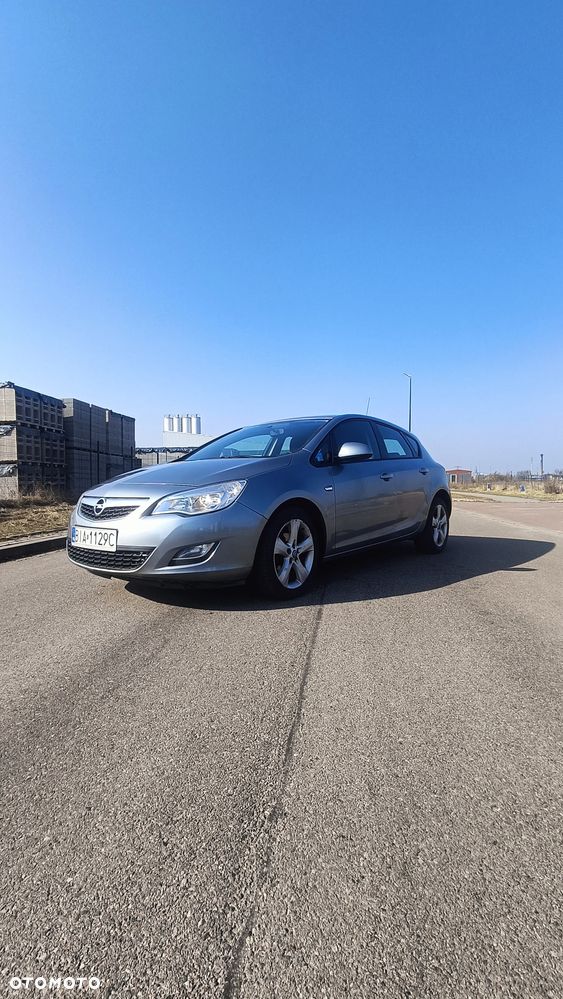 Opel Astra - 2