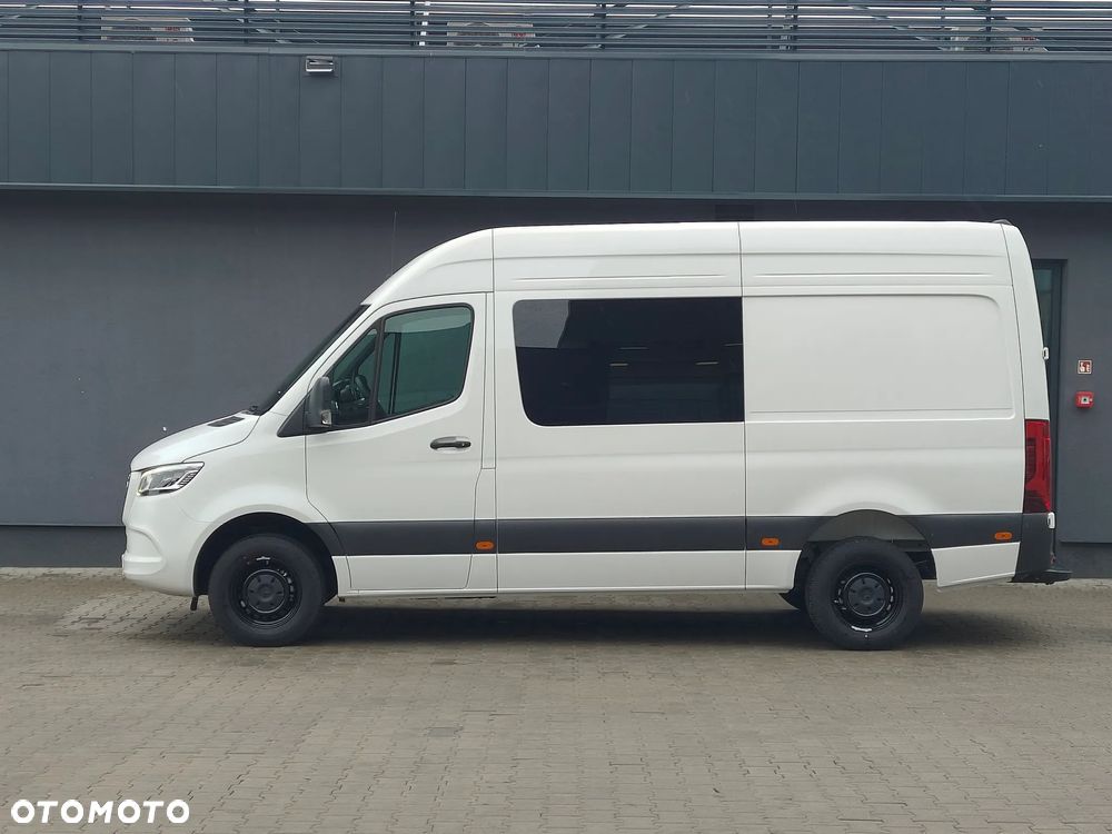 Mercedes-Benz Sprinter - 10