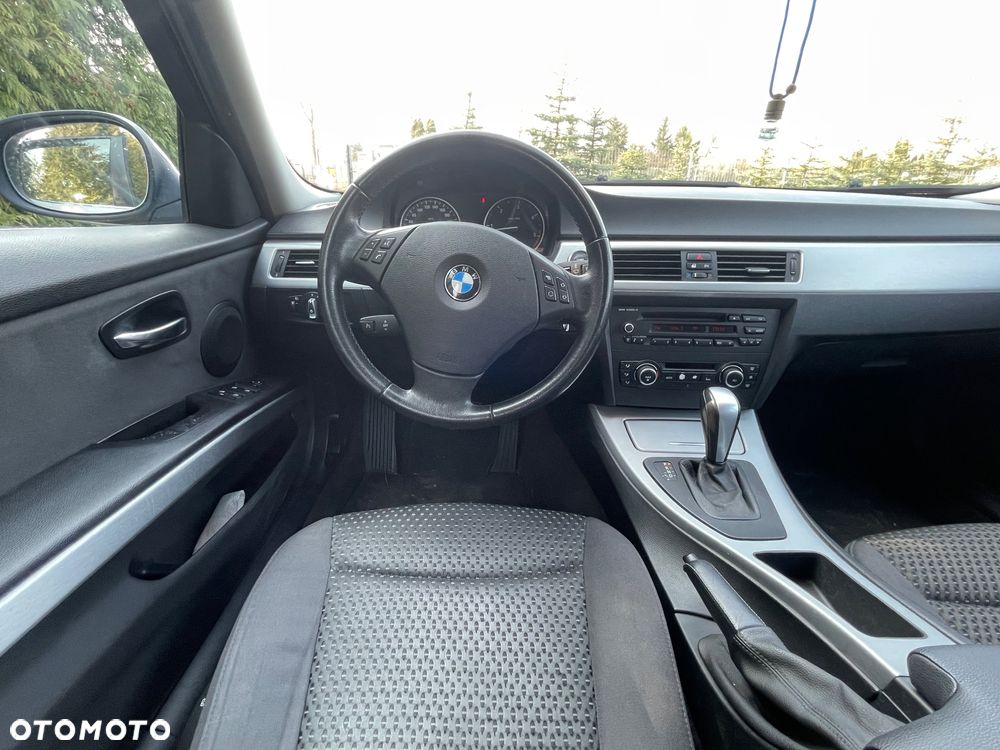 BMW Seria 3 ver-320d - 12