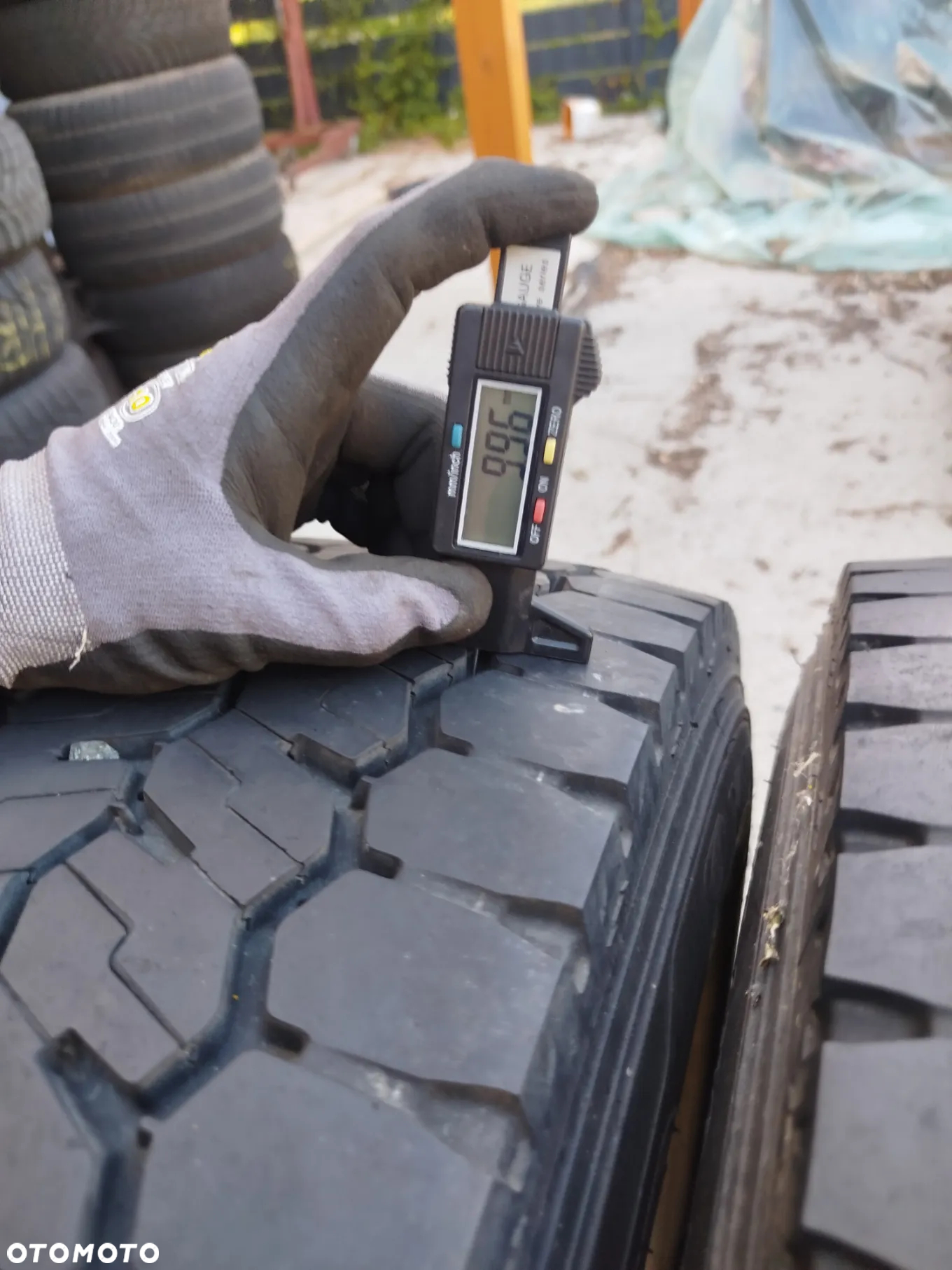 285/70R19.5 146L Michelin X Multi D 4x85% bieżnika - 10
