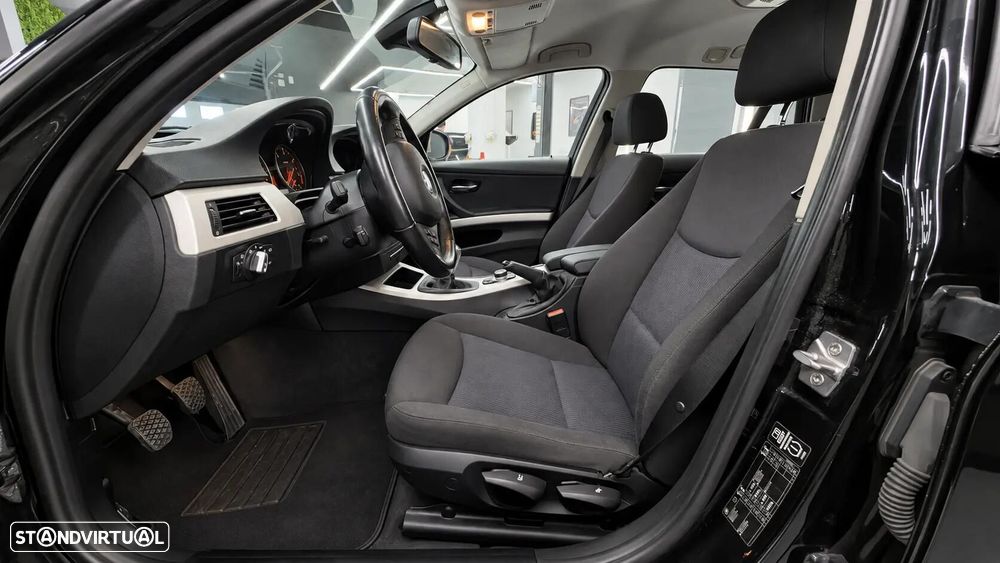 BMW 318 d Navigation - 26