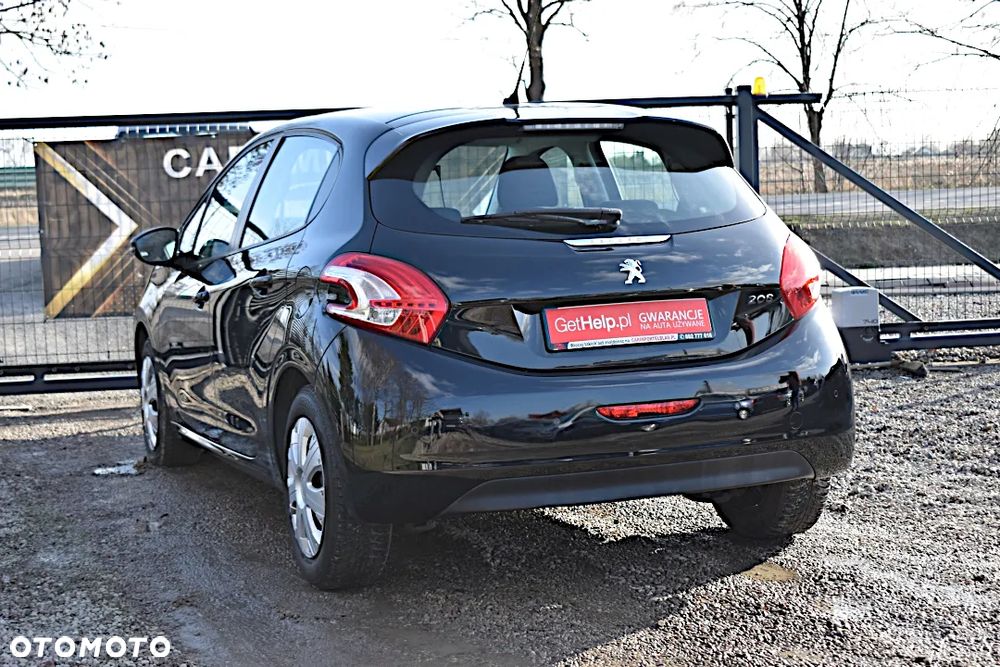 Peugeot 208 - 15