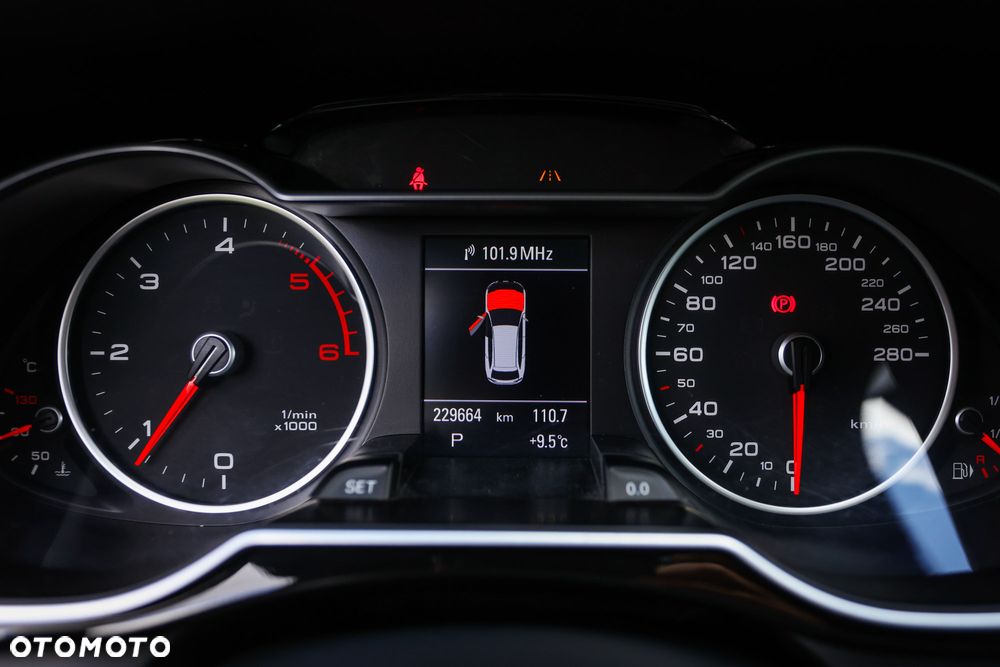 Audi A4 Avant 2.0 TDI DPF clean diesel quattro S tronic S line Sportpaket - 37