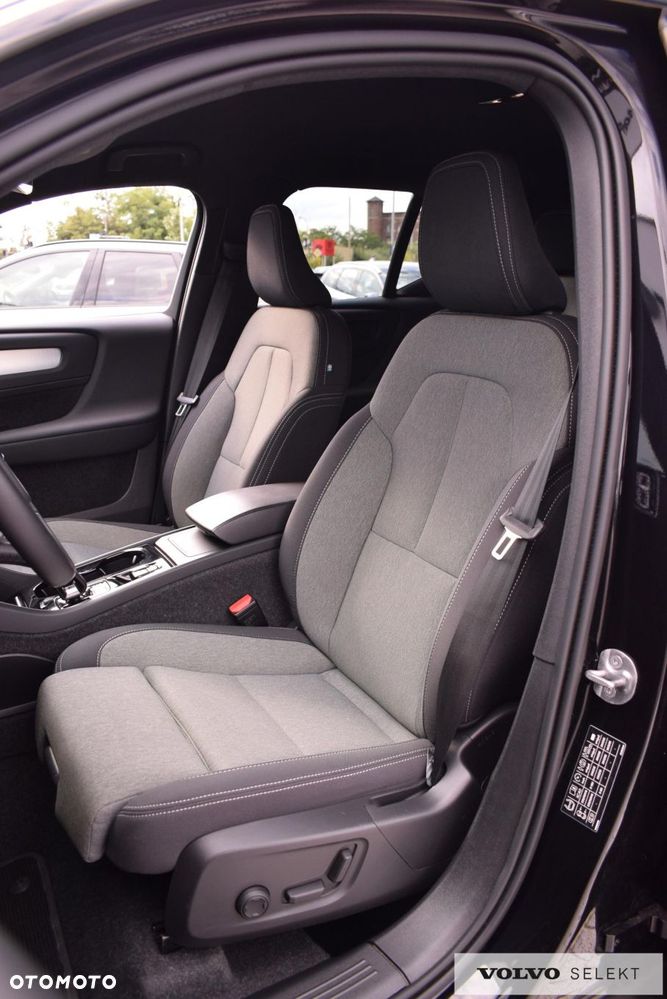 Volvo XC 40 - 18