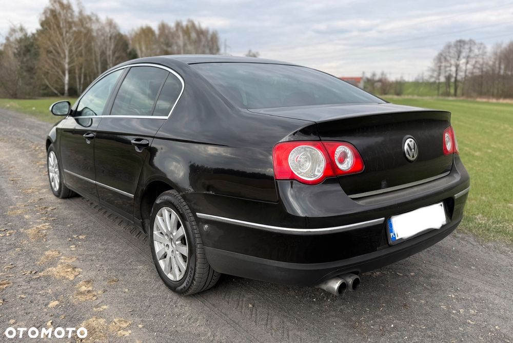 Volkswagen Passat 2.0 TDI Sportline - 4