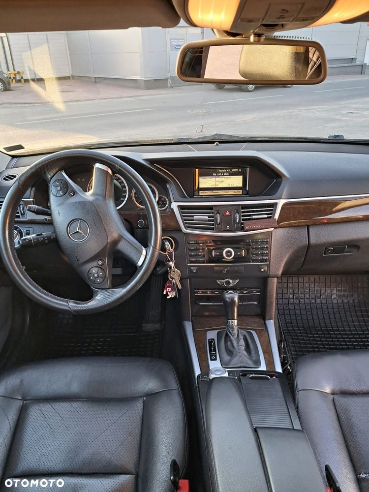 Mercedes-Benz Klasa E 200 CDI DPF BlueEFFICIENCY Automatik Avantgarde - 7