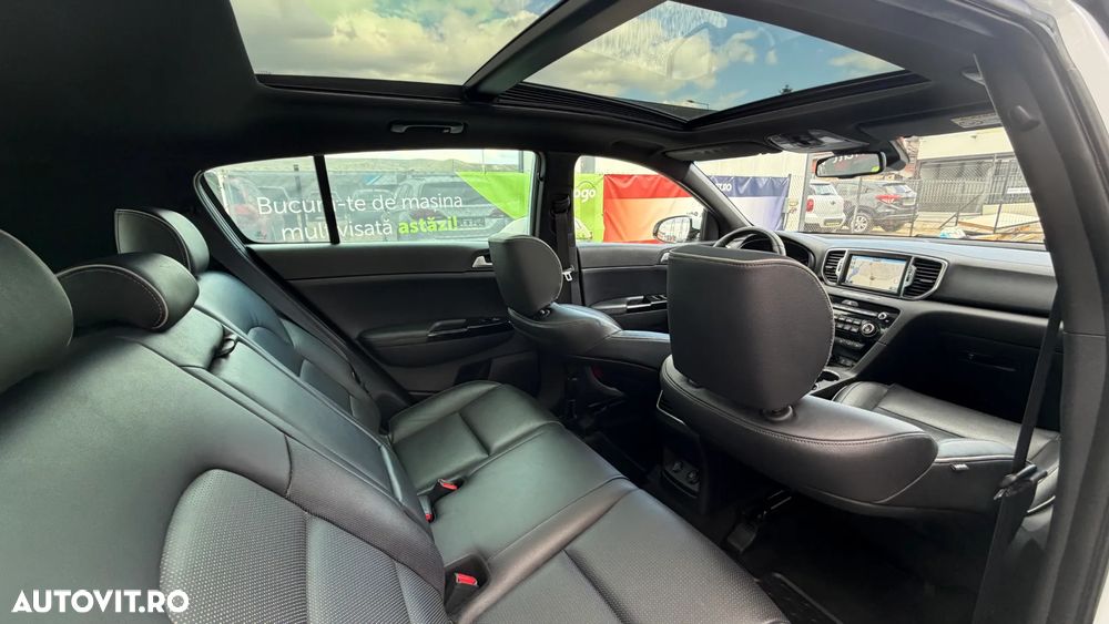 Kia Sportage 2.0 CRDI 4WD Automatik Dream-Team Edition - 18