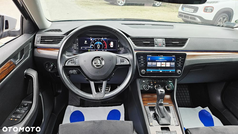 Skoda Superb 2.0 TDI SCR 4x4 Scout DSG - 32