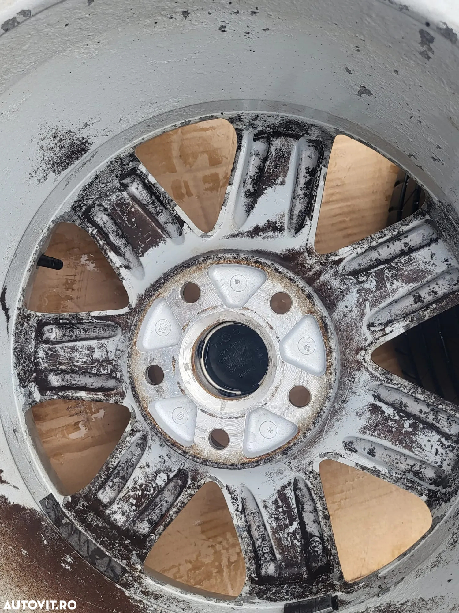 Jante aliaj cu anvelope Volkswagen Passat 205/55R16 - 3