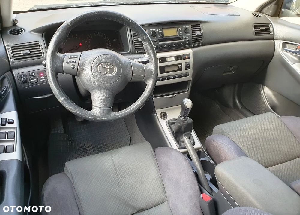 Toyota Corolla 1.6 VVT-i Sol - 11