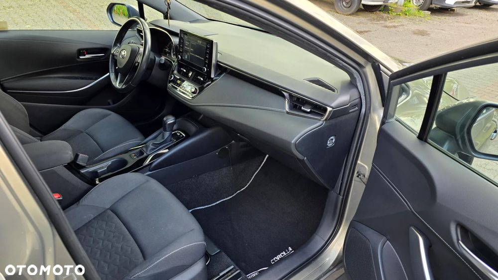 Toyota Corolla 1.8 Hybrid Comfort - 9