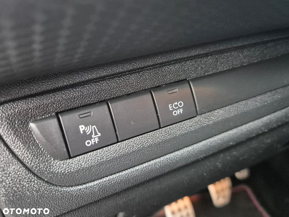 Peugeot 2008 BlueHDi FAP 120 STOP & START GT-Line Edition - 40