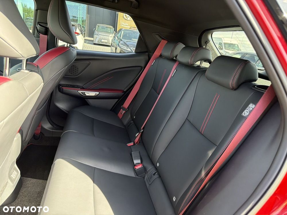 Lexus LBX 1.5 Hybrid Vibrant Edition - 14