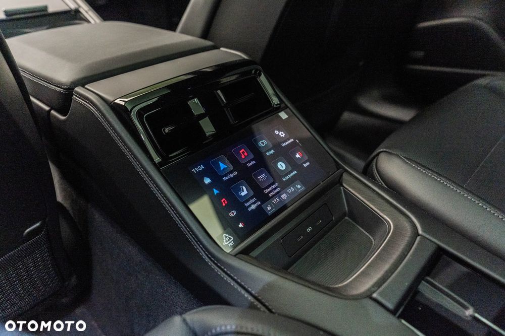 Porsche Panamera 4 E-Hybrid PHEV - 32