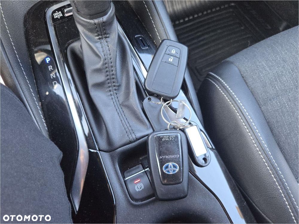 Toyota Corolla 1.8 Hybrid GPF Comfort - 16