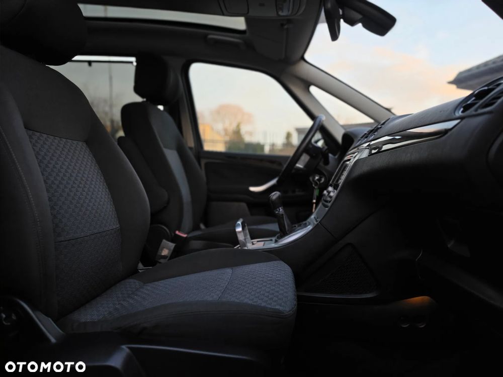 Ford Galaxy - 20