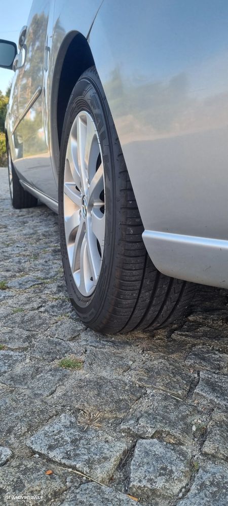 Mazda 5 MZR-CD 2.0 Comfort - 4