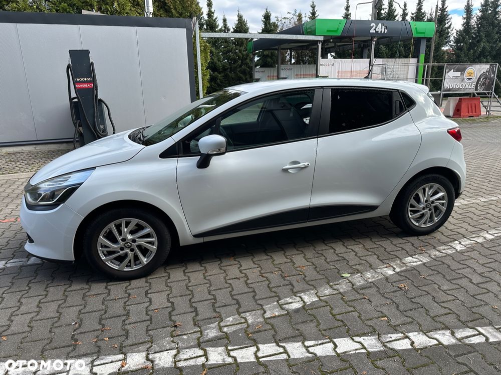 Renault Clio 1.2 16V 75 LIMITED - 13
