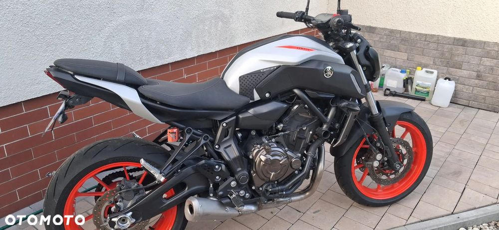 Yamaha MT - 37
