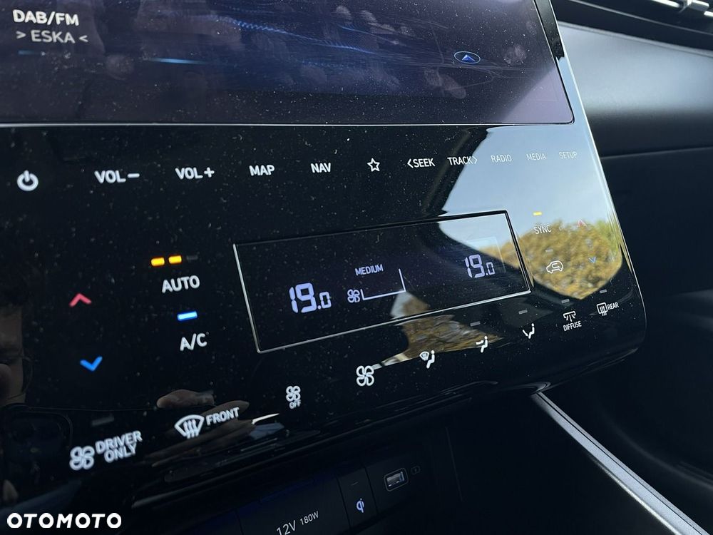 Hyundai Tucson 1.6 T-GDi HEV Executive 2WD - 24