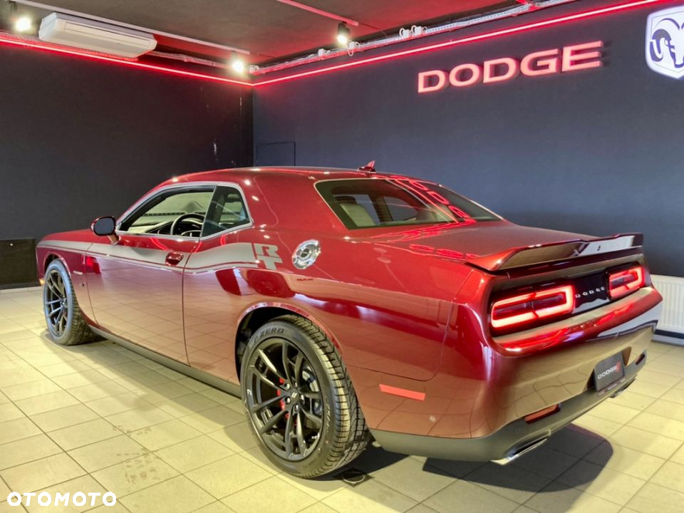 Dodge Challenger 5.7 R/T - 10