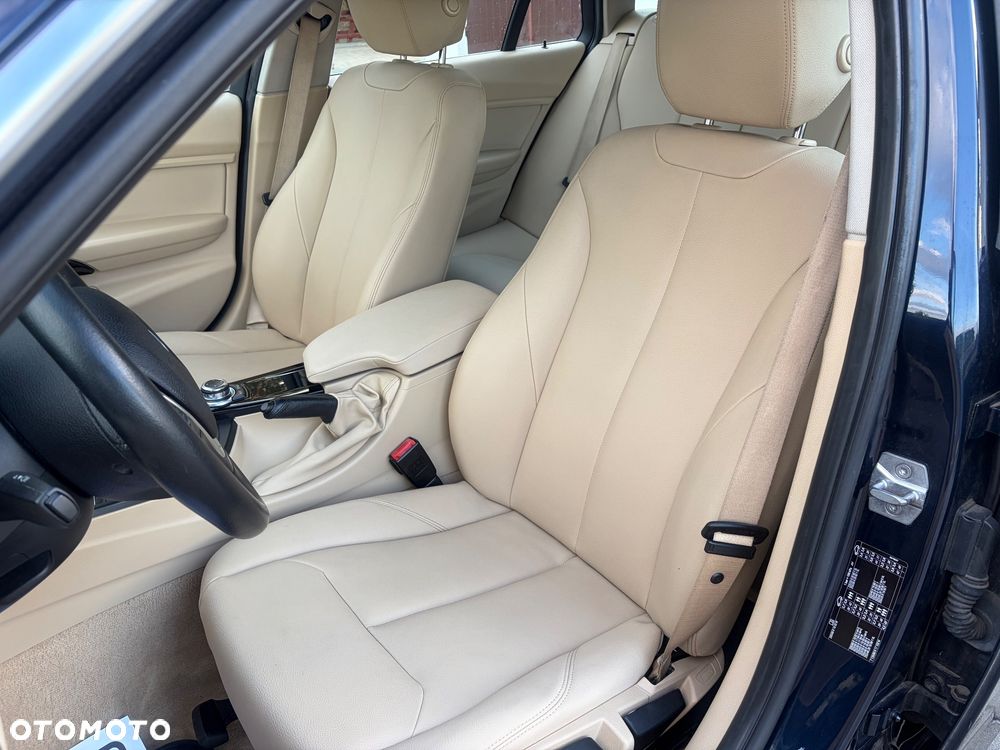 BMW Seria 3 320d Efficient Dynamics Edition Blue Perf - 13