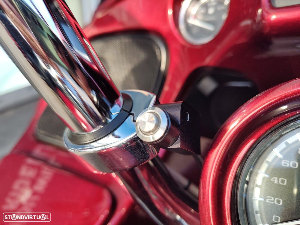 Harley-Davidson Road CVO Road Glide Ultra - 21