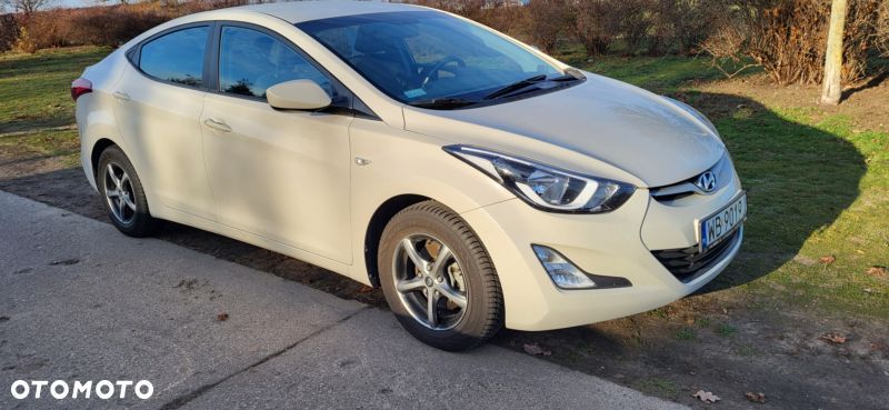 Hyundai Elantra 1.6 Classic + - 9