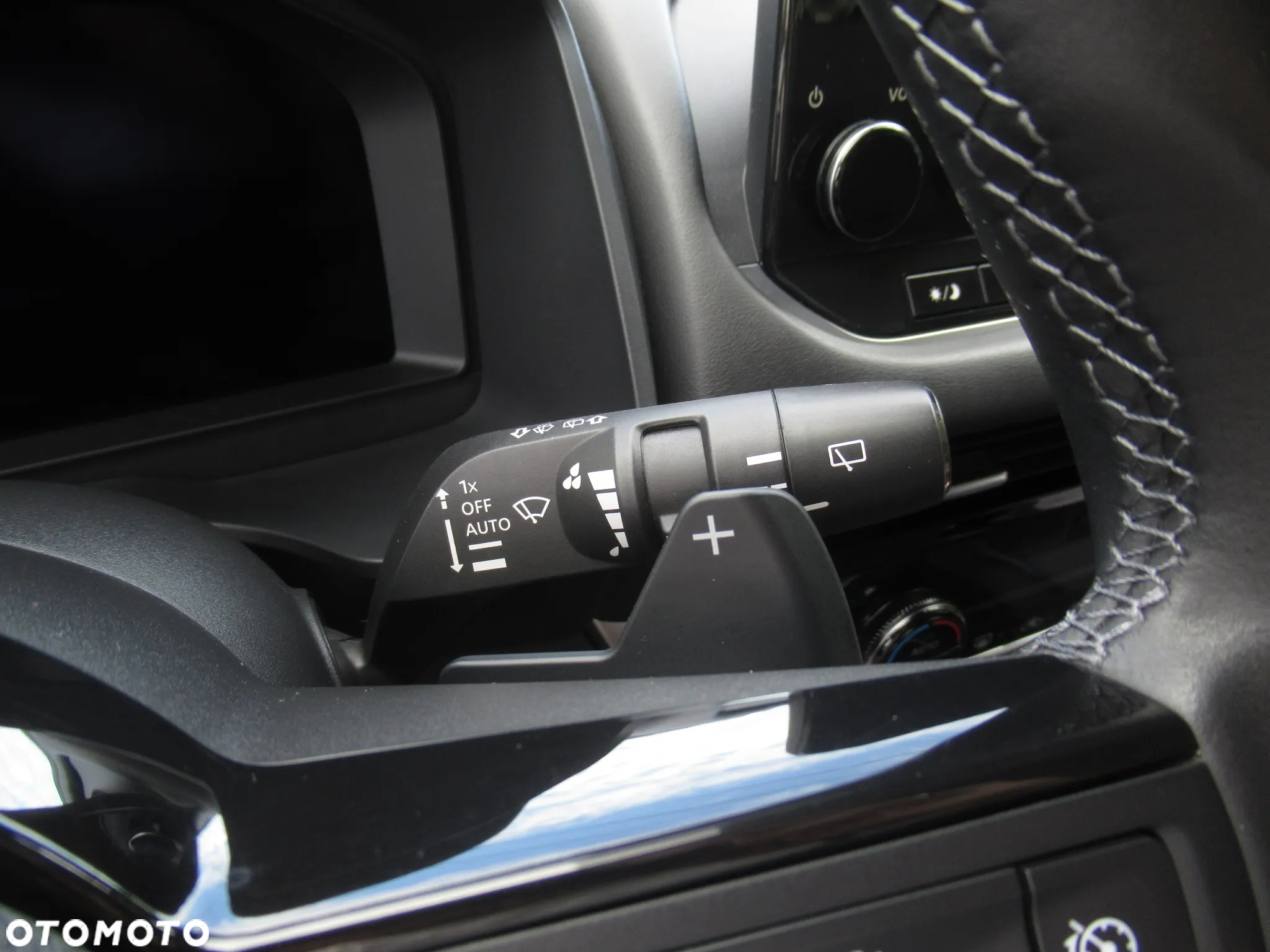Nissan Qashqai 1.3 DIG-T N-Connecta DCT - 15